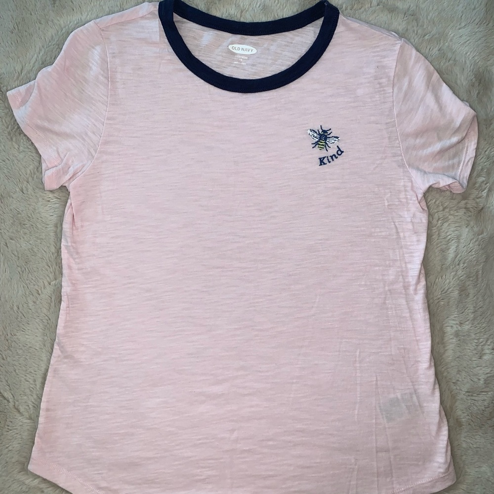 Pale Pink casual tee - 🐝 kind